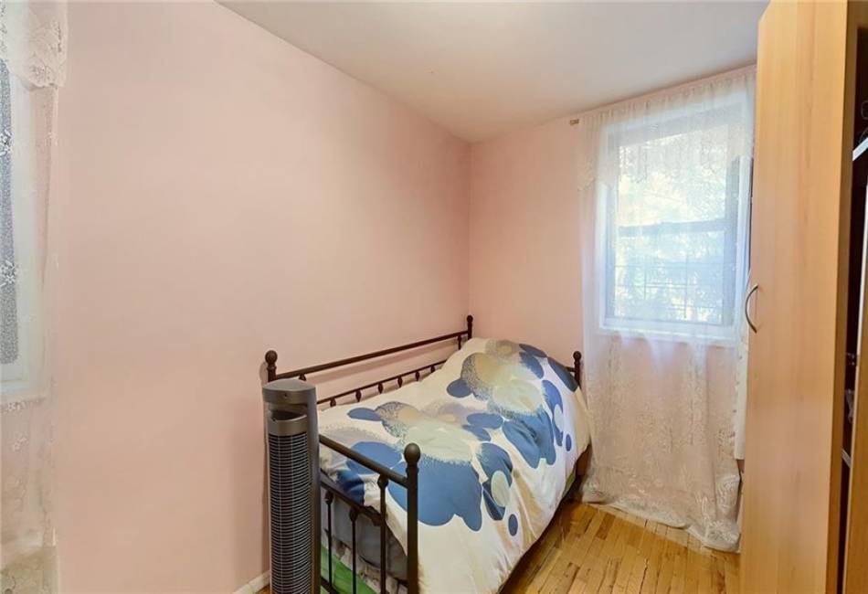 275 Webster Avenue, Brooklyn, New York 11230, 2 Bedrooms Bedrooms, ,1 BathroomBathrooms,Residential,For Sale,Webster,441156