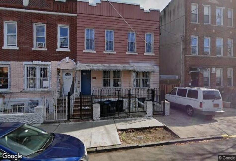 321 Milford Street, Brooklyn, New York 11208, 10 Bedrooms Bedrooms, ,4 BathroomsBathrooms,Residential,For Sale,Milford,443739