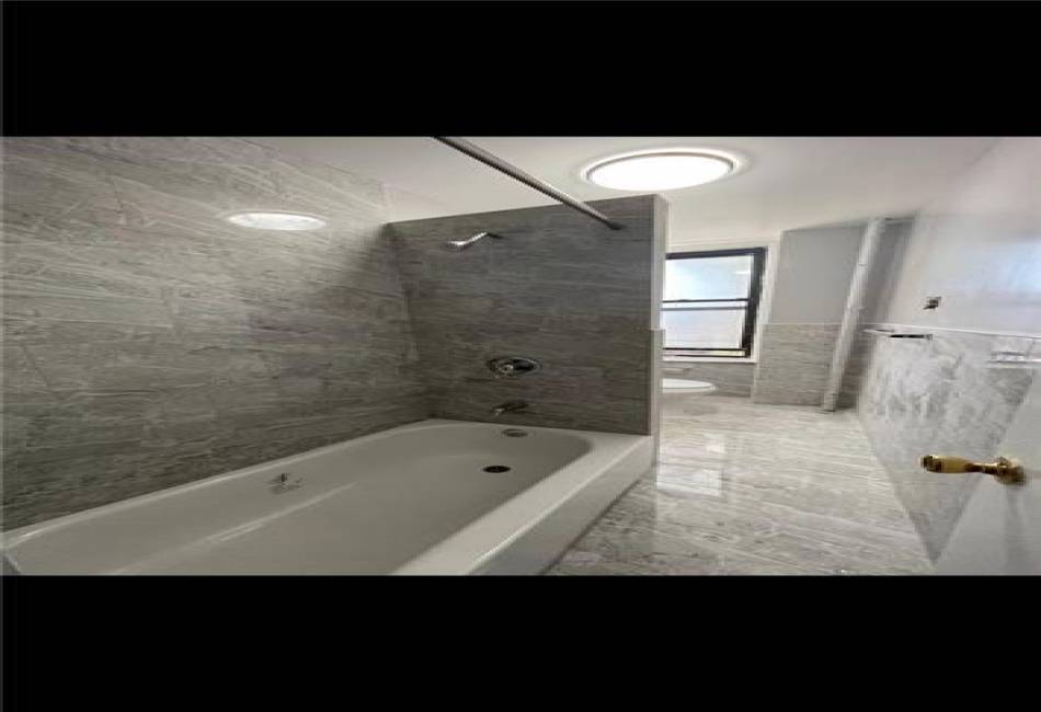 1499 10th Street, Brooklyn, New York 11230, 12 Bedrooms Bedrooms, ,6 BathroomsBathrooms,Residential,For Sale,10th,456979