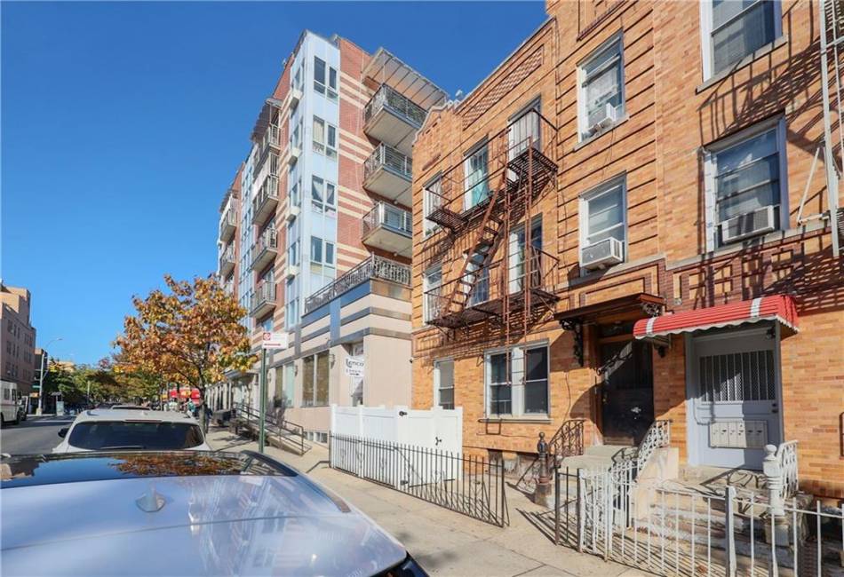 715 55th Street, Brooklyn, New York 11220, 12 Bedrooms Bedrooms, ,7 BathroomsBathrooms,Residential,For Sale,55th,457019