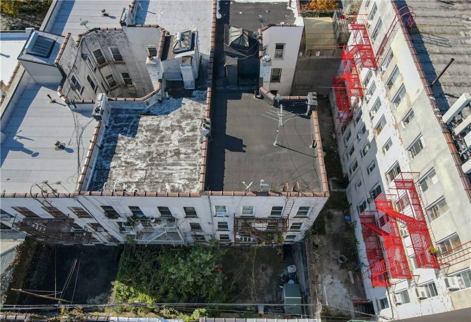 715 55th Street, Brooklyn, New York 11220, 12 Bedrooms Bedrooms, ,7 BathroomsBathrooms,Residential,For Sale,55th,457019