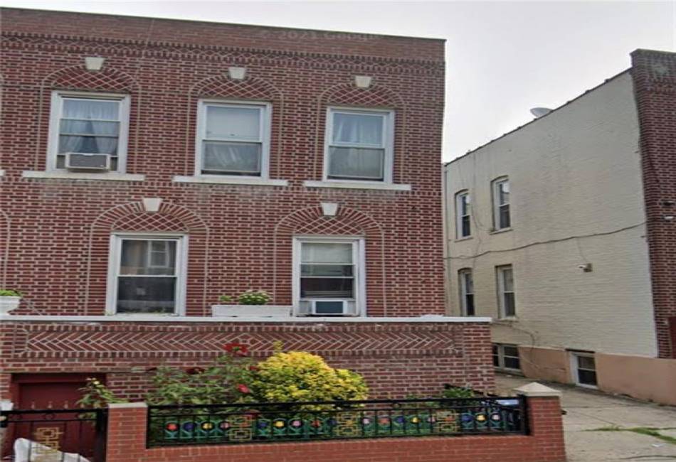 479 95th Street, Brooklyn, New York 11212, 8 Bedrooms Bedrooms, ,4 BathroomsBathrooms,Residential,For Sale,95th,466853