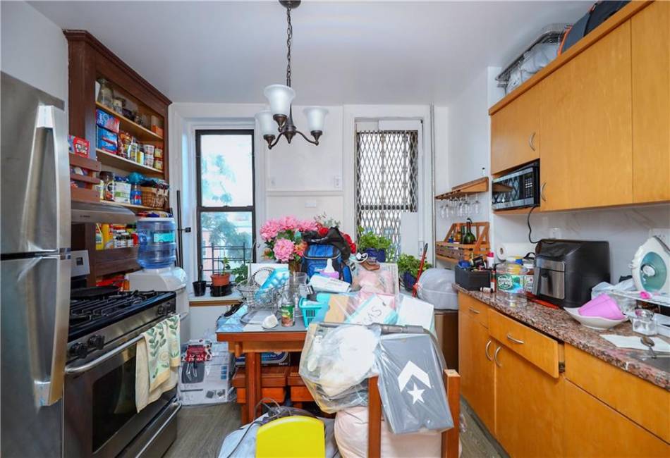 463 52nd Street, Brooklyn, New York 11220, 18 Bedrooms Bedrooms, ,7 BathroomsBathrooms,Residential,For Sale,52nd,466148