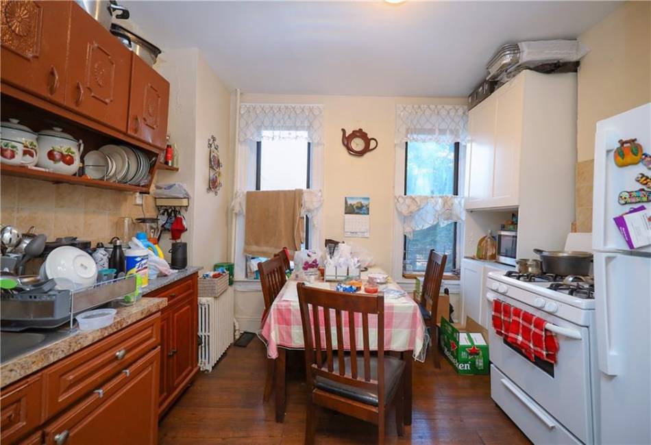 463 52nd Street, Brooklyn, New York 11220, 18 Bedrooms Bedrooms, ,7 BathroomsBathrooms,Residential,For Sale,52nd,466148