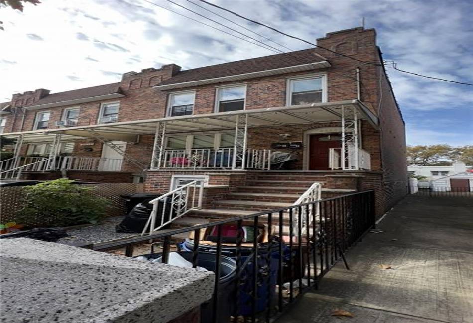 2532 26th Street, Brooklyn, New York 11235, 6 Bedrooms Bedrooms, ,3 BathroomsBathrooms,Residential,For Sale,26th,468870