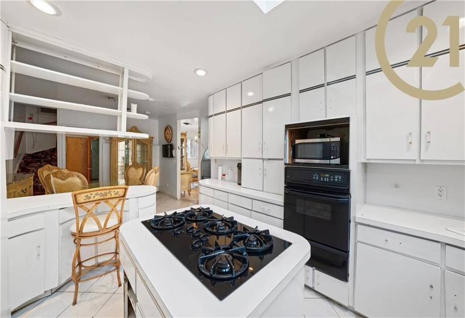 2024 Avenue L, Brooklyn, New York 11210, 7 Bedrooms Bedrooms, ,Residential,For Sale,Avenue L,468986