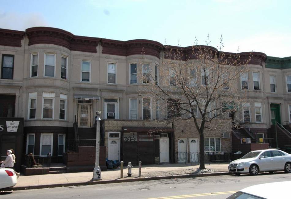 4611 Fort Hamilton Parkway, Brooklyn, New York 11219, ,Mixed Use,For Sale,Fort Hamilton,425025