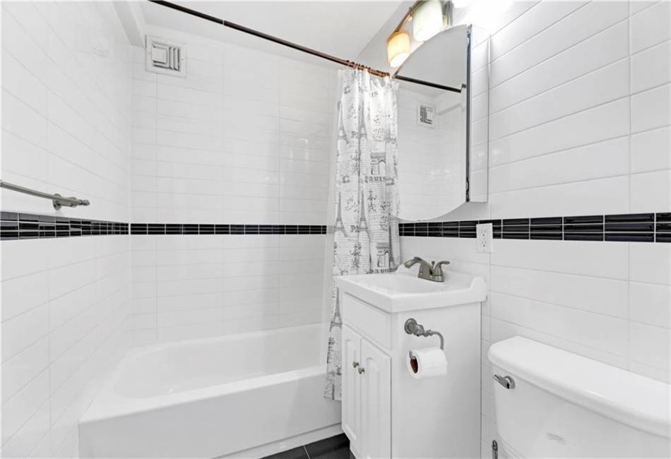 275 Webster Avenue, Brooklyn, New York 11230, ,1 BathroomBathrooms,Residential,For Sale,Webster,470964