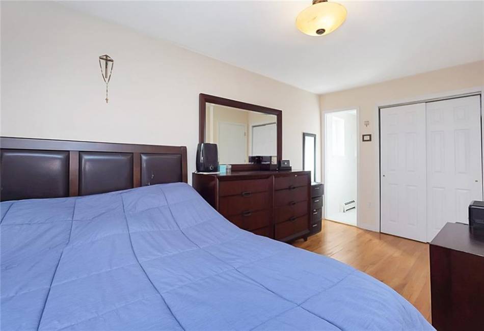 681 88th Street, Brooklyn, New York 11228, 2 Bedrooms Bedrooms, ,3 BathroomsBathrooms,Residential,For Sale,88th,472639