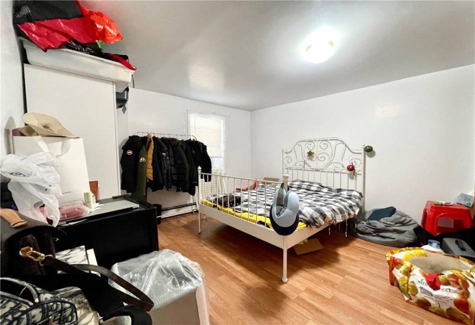 33 Avenue X, Brooklyn, New York 11223, 7 Bedrooms Bedrooms, ,4 BathroomsBathrooms,Residential,For Sale,Avenue X,472662