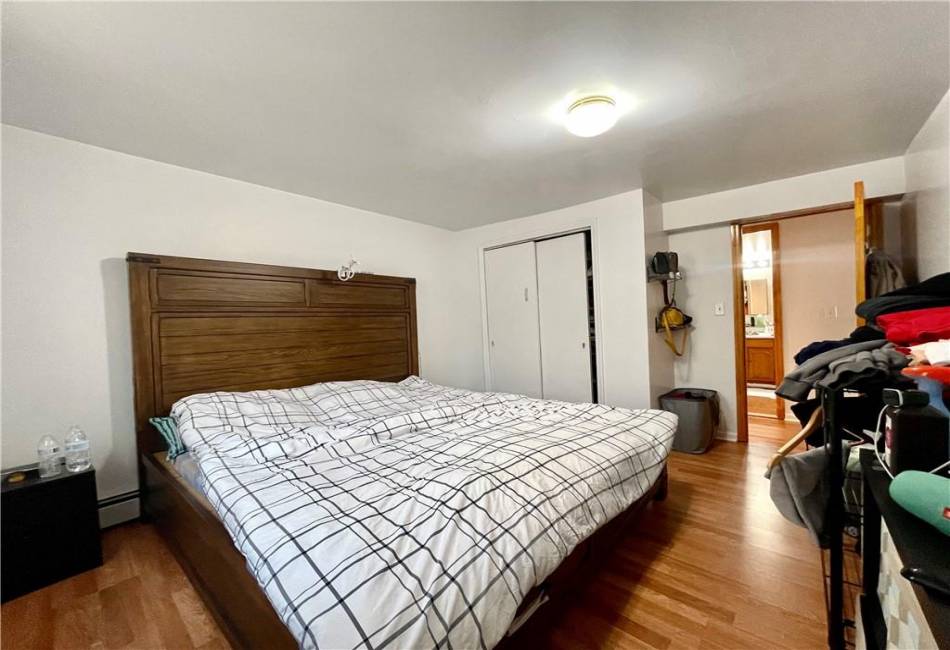 33 Avenue X, Brooklyn, New York 11223, 7 Bedrooms Bedrooms, ,4 BathroomsBathrooms,Residential,For Sale,Avenue X,472662