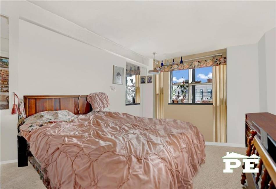 31 Jane Street, New York, New York 10014, 2 Bedrooms Bedrooms, ,2 BathroomsBathrooms,Residential,For Sale,Jane,473134