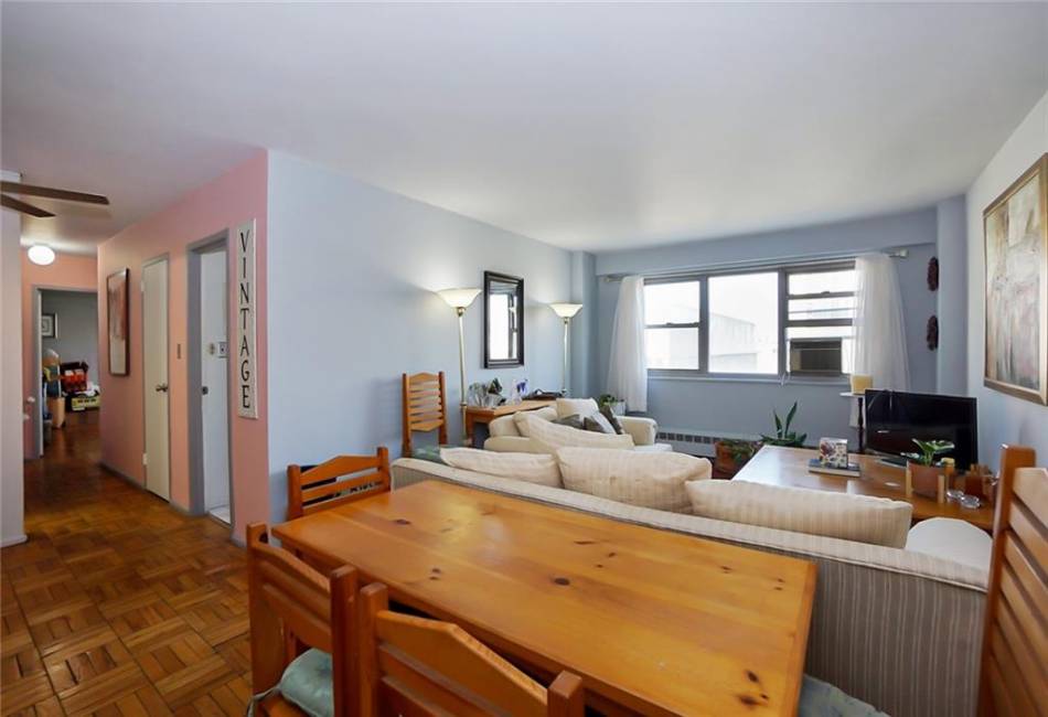 215 Adams Street, Brooklyn, New York 11201, 2 Bedrooms Bedrooms, ,1 BathroomBathrooms,Residential,For Sale,Adams,473363