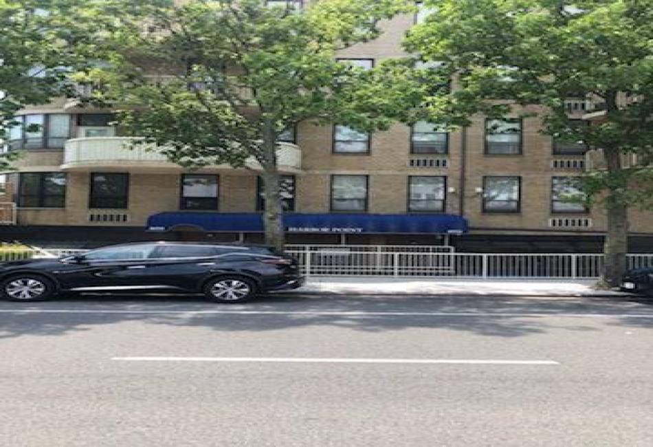 4050 Nostrand Avenue, Brooklyn, New York 11235, 2 Bedrooms Bedrooms, ,2 BathroomsBathrooms,Residential,For Sale,Nostrand,463907