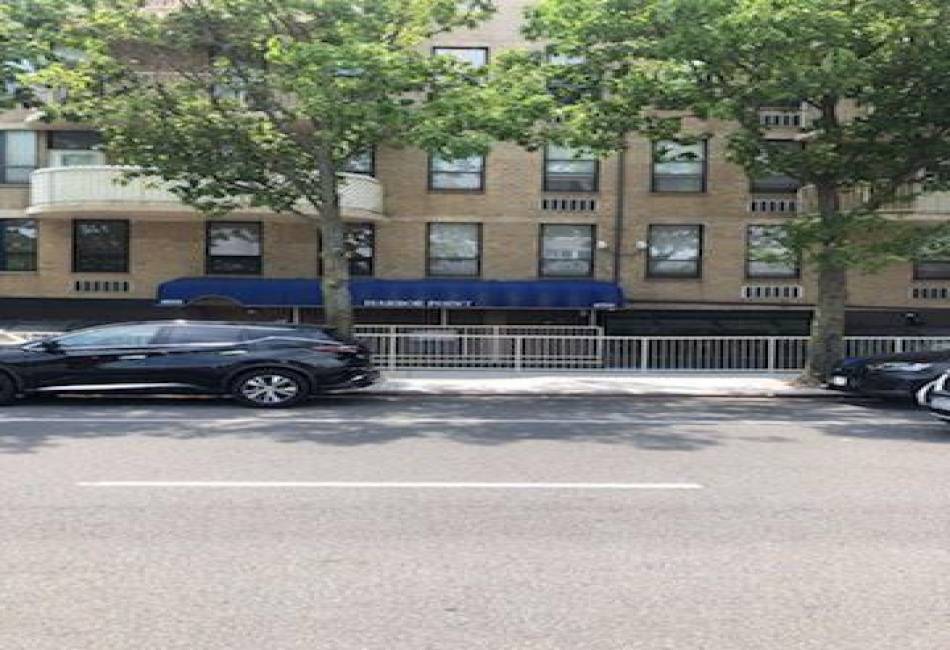 4050 Nostrand Avenue, Brooklyn, New York 11235, 2 Bedrooms Bedrooms, ,2 BathroomsBathrooms,Residential,For Sale,Nostrand,463907