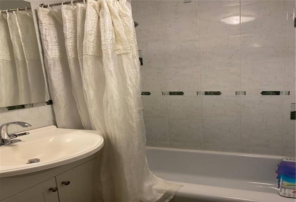 3202 Nostrand Avenue, Brooklyn, New York 11235, 1 Bedroom Bedrooms, ,1 BathroomBathrooms,Residential,For Sale,Nostrand,474084