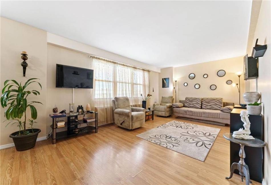 2475 16th Street, Brooklyn, New York 11214, 1 Bedroom Bedrooms, ,1 BathroomBathrooms,Residential,For Sale,16th,474122