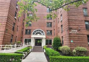 2190 Brigham Street, Brooklyn, New York 11229, 2 Bedrooms Bedrooms, ,1 BathroomBathrooms,Residential,For Sale,Brigham,474651