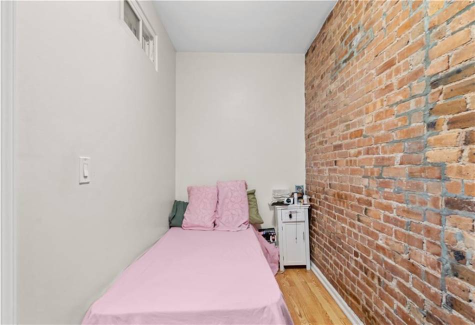 430 46th Street, Manhattan, New York 10036, 2 Bedrooms Bedrooms, ,1 BathroomBathrooms,Residential,For Sale,46th,475074