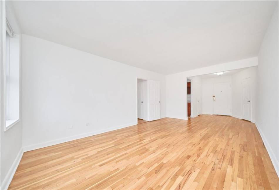 84-19 51st Avenue, Elmhurst, New York 11373, ,1 BathroomBathrooms,Residential,For Sale,51st,475666