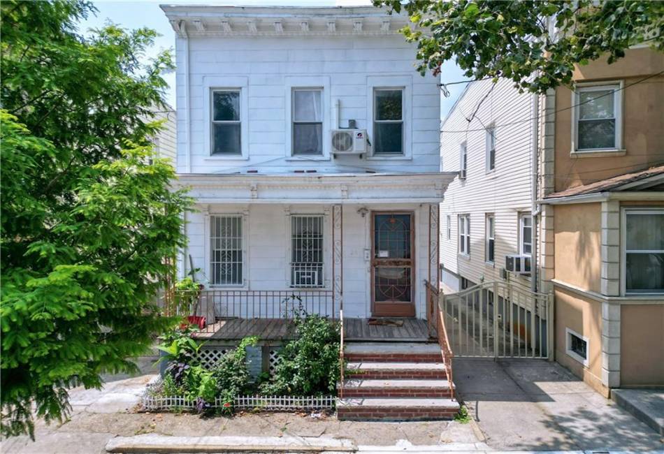 86-24 79th Street, Woodhaven, New York 11421, 5 Bedrooms Bedrooms, ,2 BathroomsBathrooms,Residential,For Sale,79th,475621