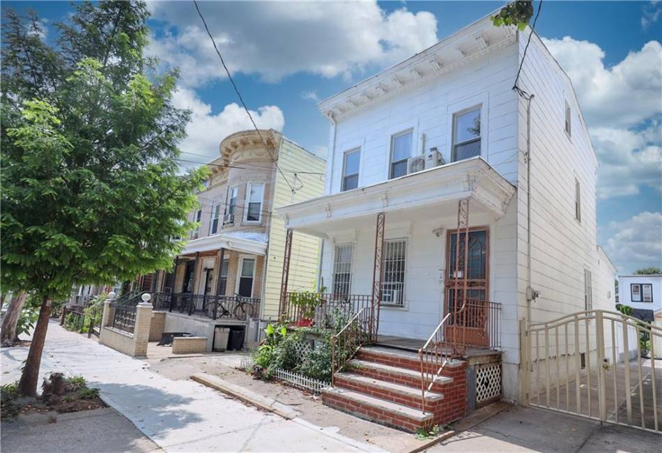 86-24 79th Street, Woodhaven, New York 11421, 5 Bedrooms Bedrooms, ,2 BathroomsBathrooms,Residential,For Sale,79th,475621