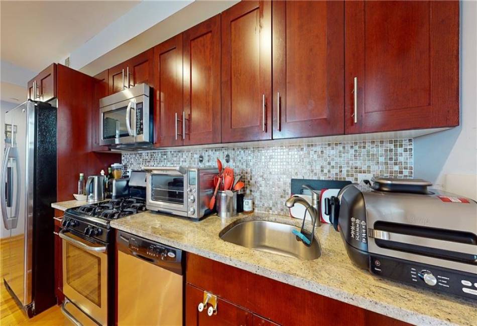 3015 Brighton 6th Street, Brooklyn, New York 11235, 3 Bedrooms Bedrooms, ,2 BathroomsBathrooms,Residential,For Sale,Brighton 6th,476066