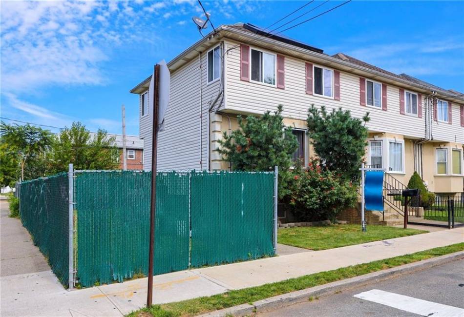 77 Arlington Place, Staten Island, New York 10303, 3 Bedrooms Bedrooms, ,2.5 BathroomsBathrooms,Residential,For Sale,Arlington,476925