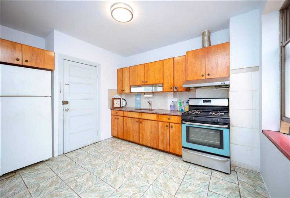 1534 63rd Street, Brooklyn, New York 11219, 7 Bedrooms Bedrooms, ,4 BathroomsBathrooms,Residential,For Sale,63rd,477161