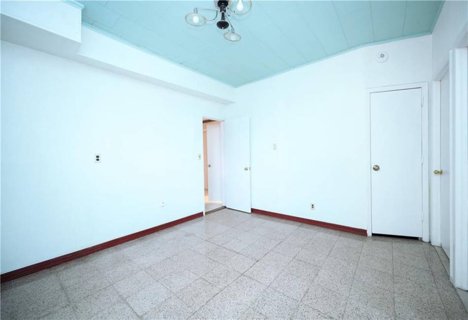 1534 63rd Street, Brooklyn, New York 11219, 7 Bedrooms Bedrooms, ,4 BathroomsBathrooms,Residential,For Sale,63rd,477161