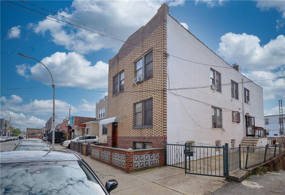 1534 63rd Street, Brooklyn, New York 11219, 7 Bedrooms Bedrooms, ,4 BathroomsBathrooms,Residential,For Sale,63rd,477161