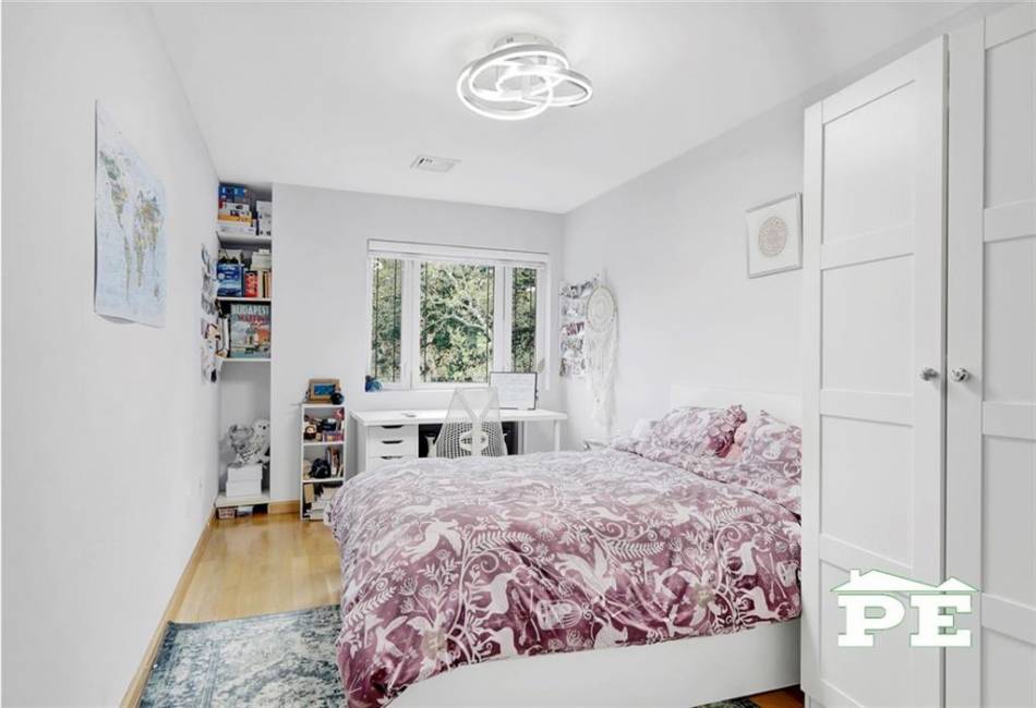 2642 7th Street, Brooklyn, New York 11235, 5 Bedrooms Bedrooms, ,4 BathroomsBathrooms,Residential,For Sale,7th,477124