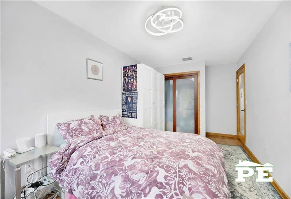 2642 7th Street, Brooklyn, New York 11235, 5 Bedrooms Bedrooms, ,4 BathroomsBathrooms,Residential,For Sale,7th,477124