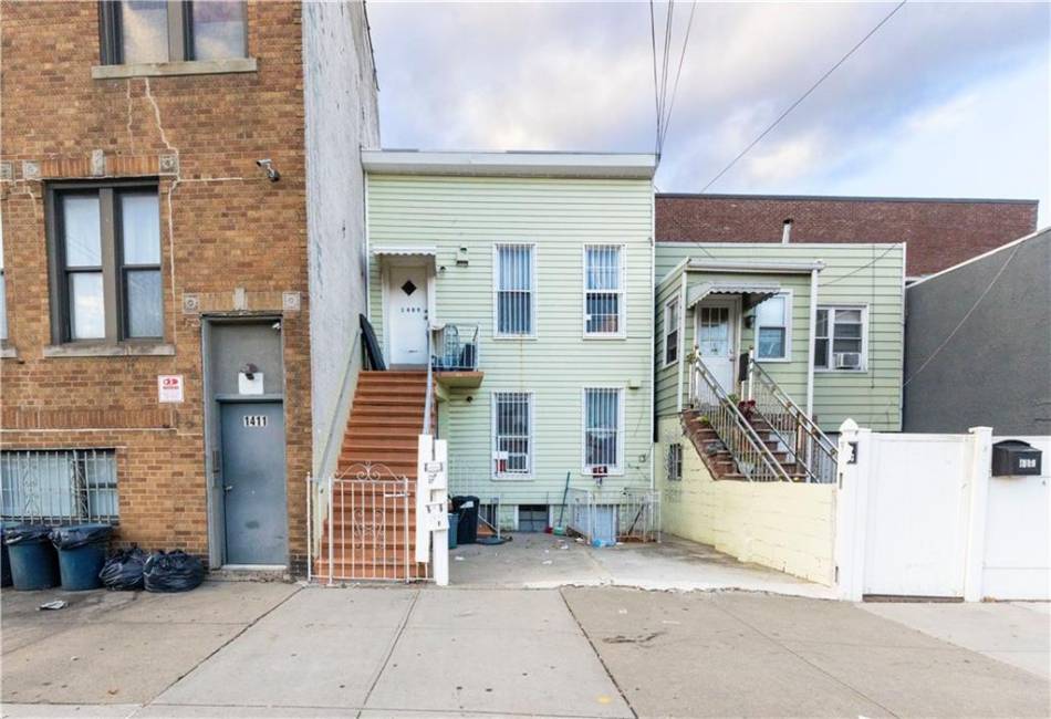 1409 Neptune Avenue, Brooklyn, New York 11224, 4 Bedrooms Bedrooms, ,3 BathroomsBathrooms,Residential,For Sale,Neptune,477559