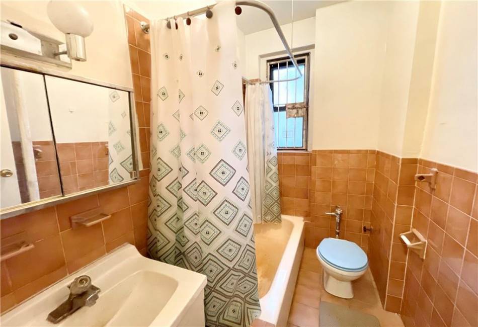 3105 Brighton 3rd Street, Brooklyn, New York 11235, 1 Bedroom Bedrooms, ,1 BathroomBathrooms,Residential,For Sale,Brighton 3rd,477633