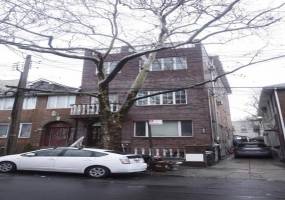 921 45th Street, Brooklyn, New York 11219, 10 Bedrooms Bedrooms, ,6 BathroomsBathrooms,Residential,For Sale,45th,477945