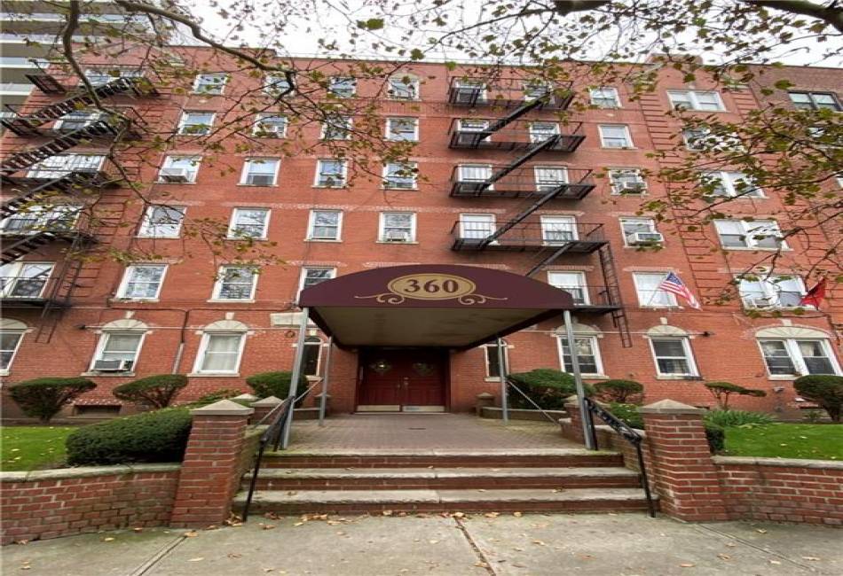 360 Ocean Parkway, Brooklyn, New York 11218, 1 Bedroom Bedrooms, ,1 BathroomBathrooms,Residential,For Sale,Ocean,478250