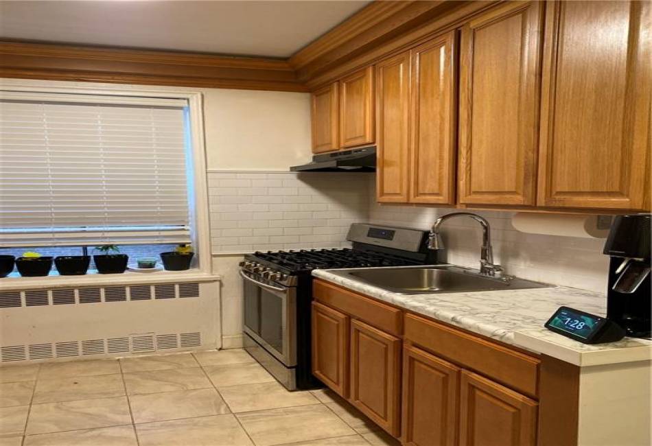 360 Ocean Parkway, Brooklyn, New York 11218, 1 Bedroom Bedrooms, ,1 BathroomBathrooms,Residential,For Sale,Ocean,478250