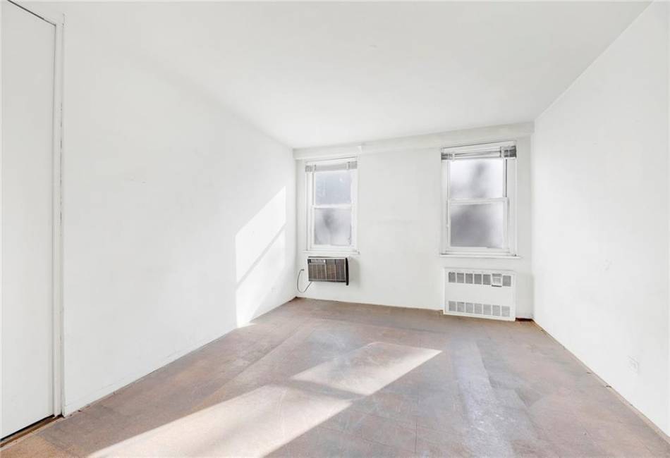 3215 Avenue H, Brooklyn, New York 11210, 2 Bedrooms Bedrooms, ,2 BathroomsBathrooms,Residential,For Sale,Avenue H,478284