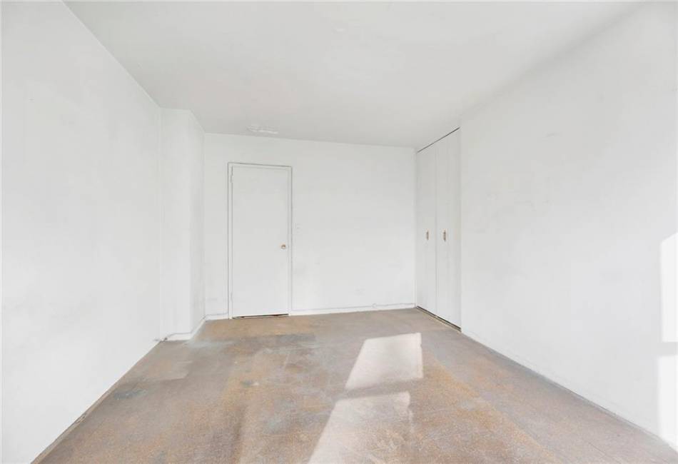 3215 Avenue H, Brooklyn, New York 11210, 2 Bedrooms Bedrooms, ,2 BathroomsBathrooms,Residential,For Sale,Avenue H,478284