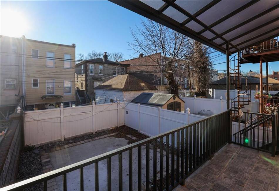 1746 Bay Ridge Ave, Brooklyn, New York 11204, 3 Bedrooms Bedrooms, ,3 BathroomsBathrooms,Residential,For Sale,Bay Ridge Ave,478752