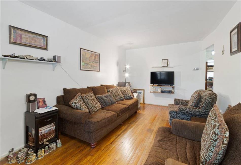 1346 99th Street, Brooklyn, New York 11236, 3 Bedrooms Bedrooms, ,3 BathroomsBathrooms,Residential,For Sale,99th,478834