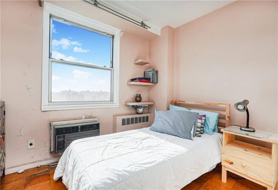 35 Seacoast Terrace, Brooklyn, New York 11235, 1 Bedroom Bedrooms, ,1 BathroomBathrooms,Residential,For Sale,Seacoast,478900