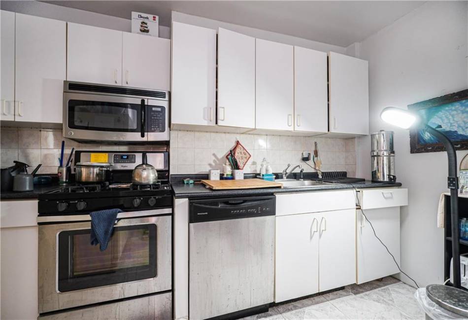 35 Seacoast Terrace, Brooklyn, New York 11235, 1 Bedroom Bedrooms, ,1 BathroomBathrooms,Residential,For Sale,Seacoast,478900