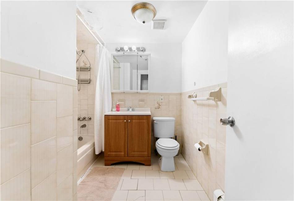 1220 Avenue Y, Brooklyn, New York 11235, 3 Bedrooms Bedrooms, ,2 BathroomsBathrooms,Residential,For Sale,Avenue Y,478949