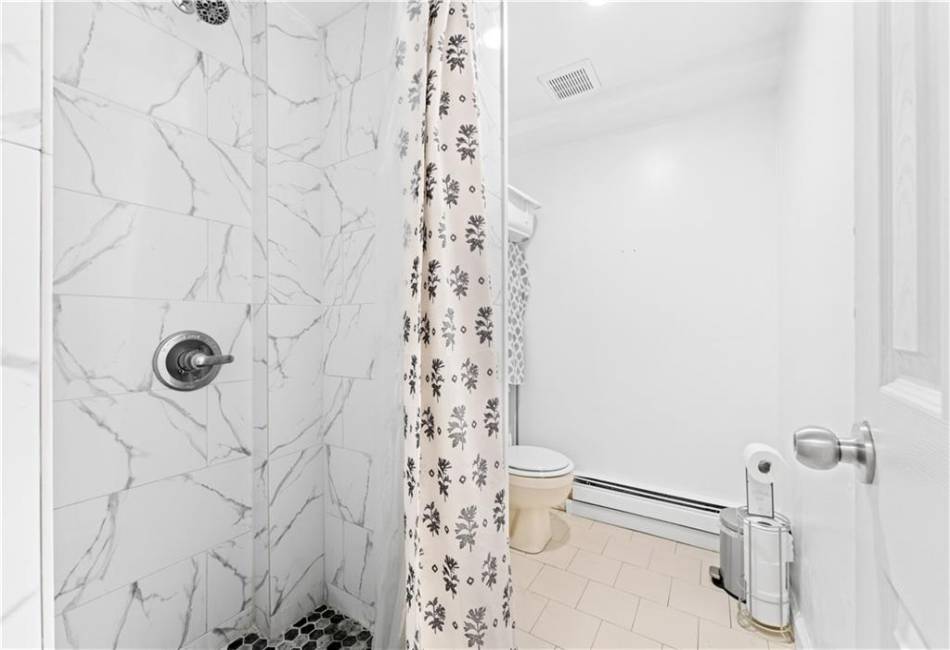 1220 Avenue Y, Brooklyn, New York 11235, 3 Bedrooms Bedrooms, ,2 BathroomsBathrooms,Residential,For Sale,Avenue Y,478949