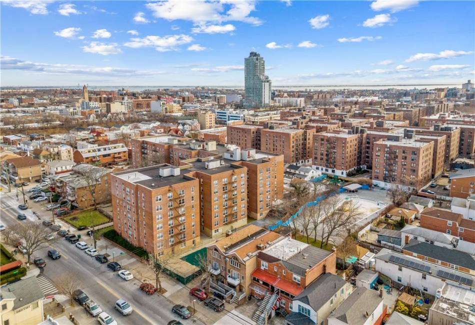 1220 Avenue Y, Brooklyn, New York 11235, 3 Bedrooms Bedrooms, ,2 BathroomsBathrooms,Residential,For Sale,Avenue Y,478949