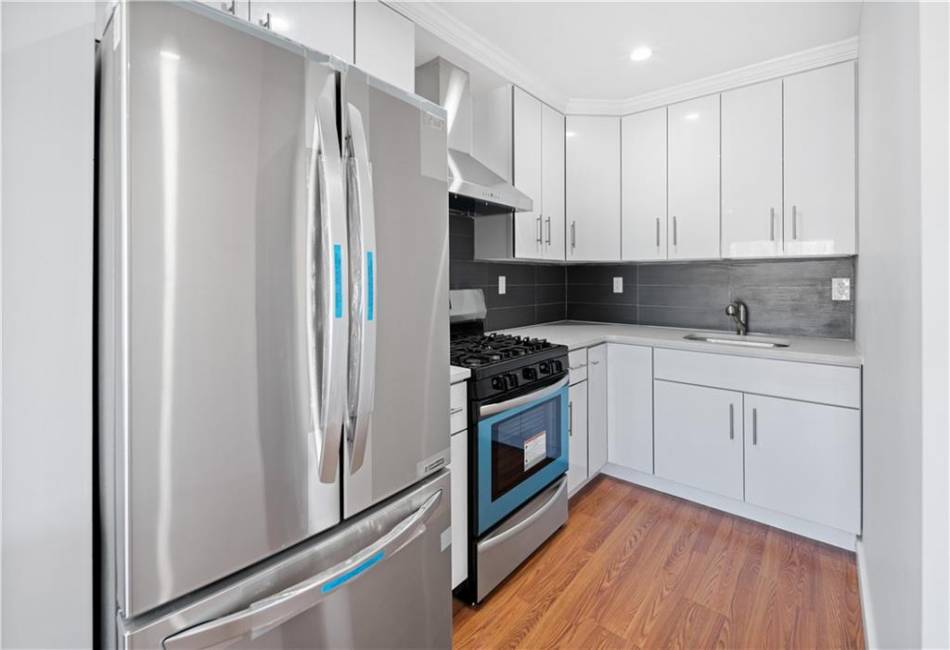 3031 Brighton 5th Street, Brooklyn, New York 11235, 2 Bedrooms Bedrooms, ,2 BathroomsBathrooms,Residential,For Sale,Brighton 5th,479304