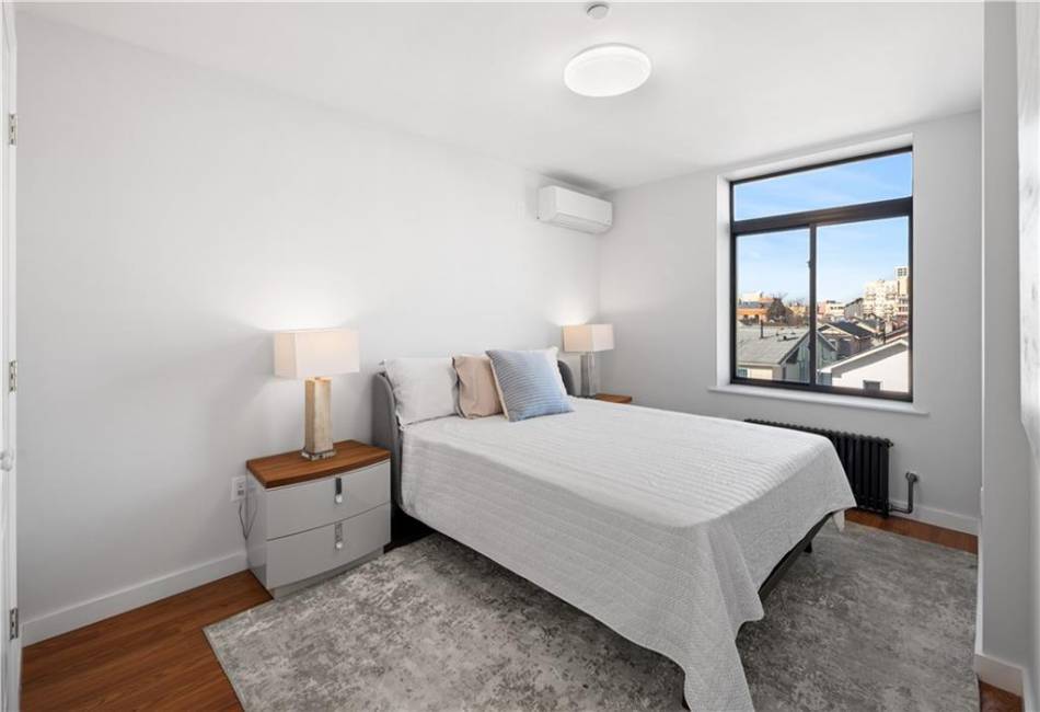 3031 Brighton 5th Street, Brooklyn, New York 11235, 2 Bedrooms Bedrooms, ,2 BathroomsBathrooms,Residential,For Sale,Brighton 5th,479304