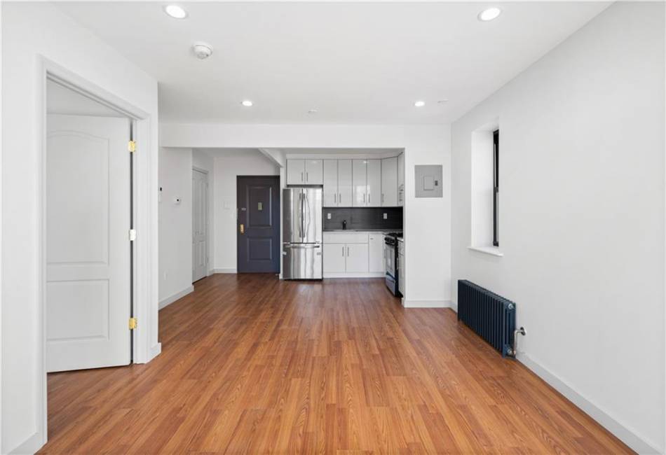 3031 Brighton 5th Street, Brooklyn, New York 11235, 2 Bedrooms Bedrooms, ,2 BathroomsBathrooms,Residential,For Sale,Brighton 5th,479304